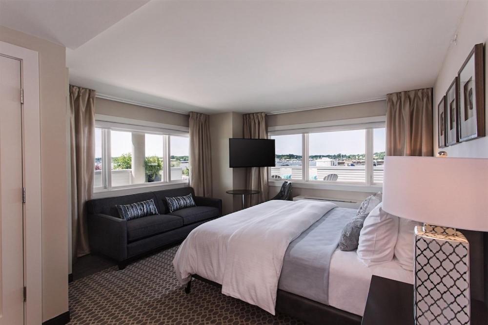 King Room with Sea View interior