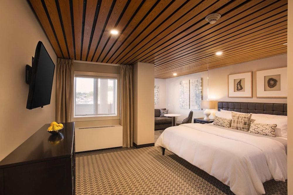 King Room interior